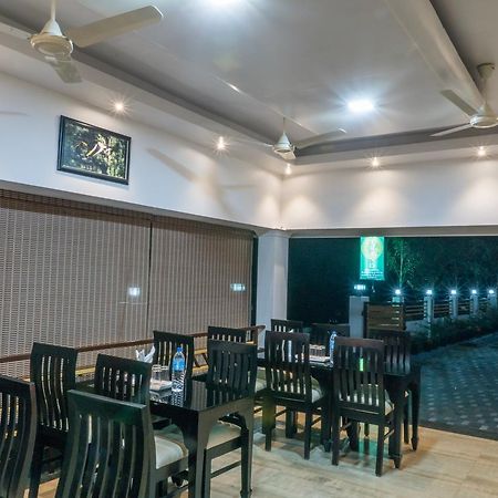 Clirind Resort Athirappilly Buitenkant foto