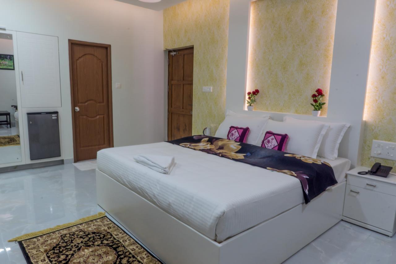 Clirind Resort Athirappilly Buitenkant foto