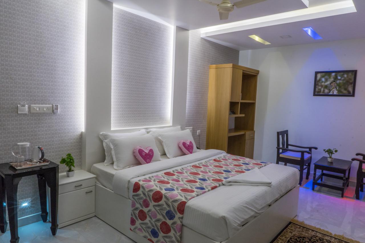 Clirind Resort Athirappilly Buitenkant foto